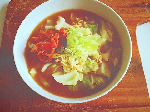 インスタント 味噌キムチラーメン♪